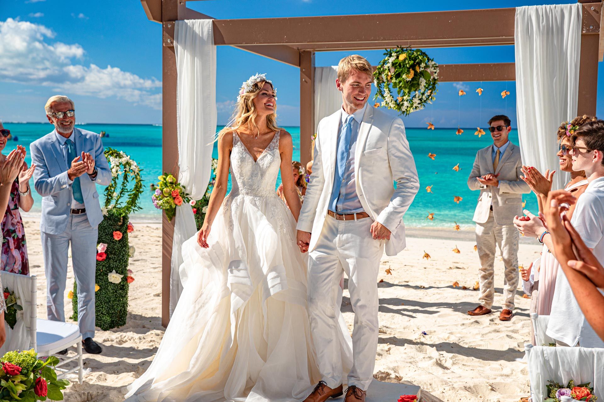 How to Plan a Destination Wedding in 12 Steps