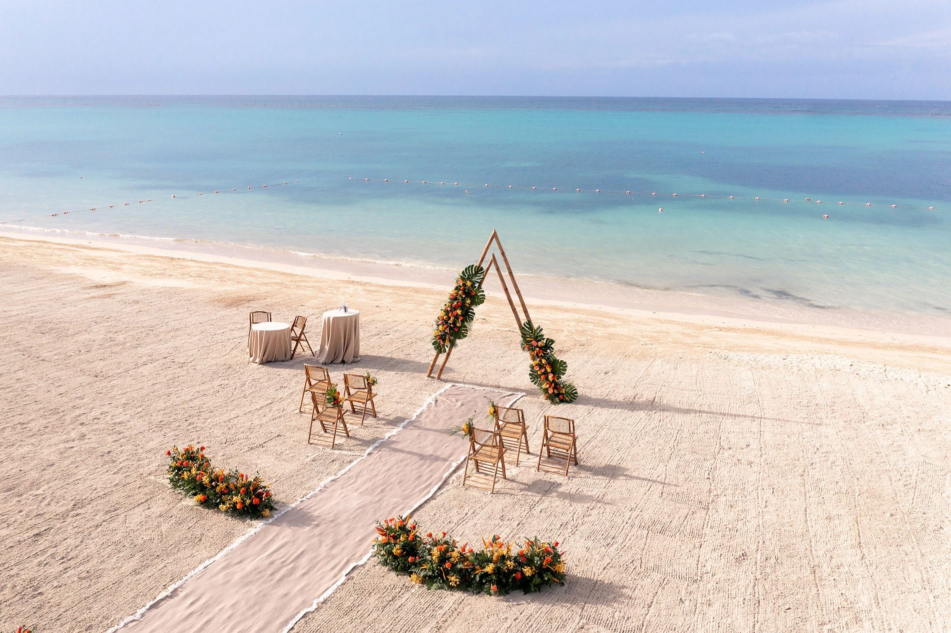 Guía completa para una mágica ceremonia de despedida en la playa del Caribe