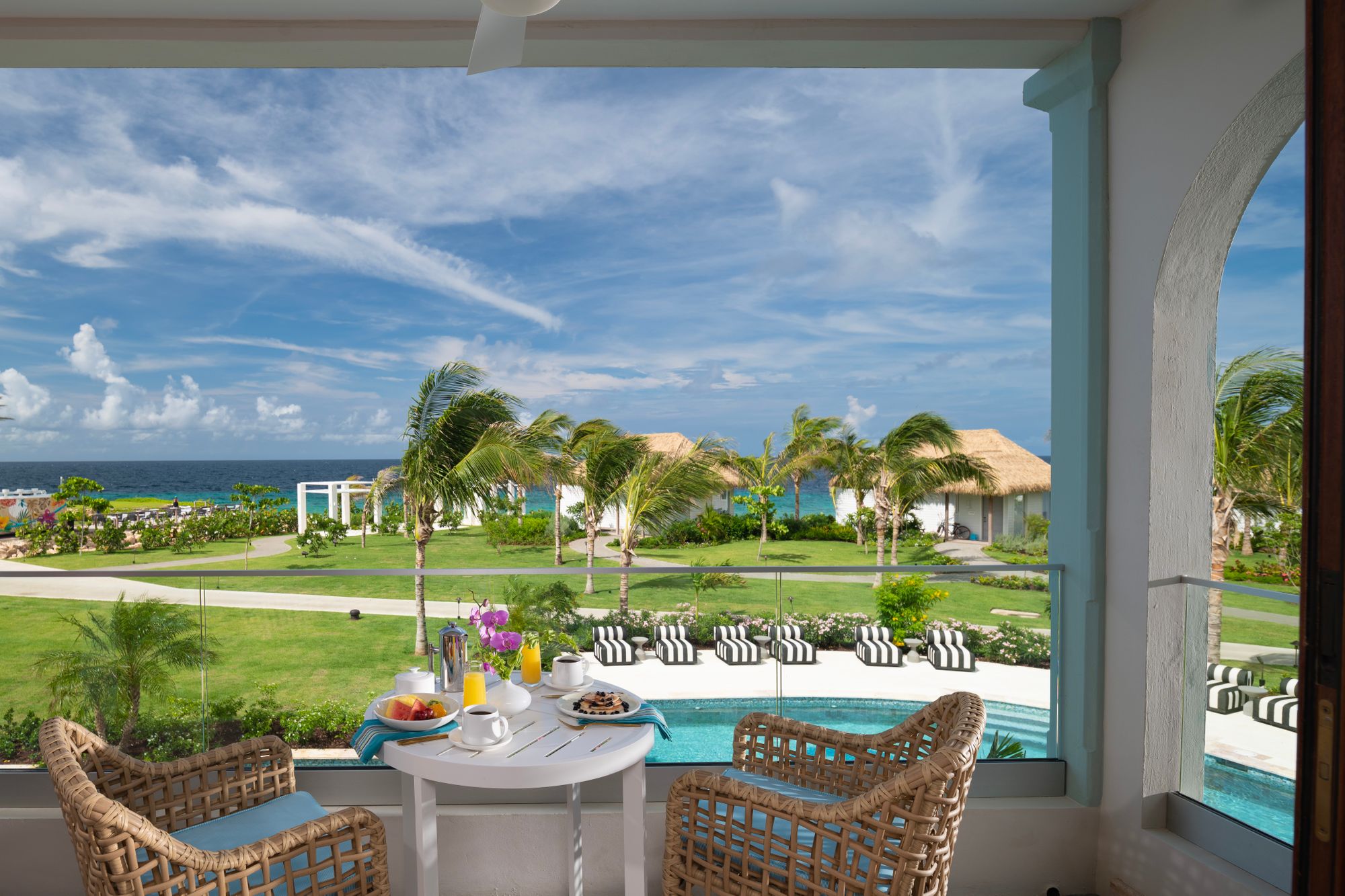 sandals-royal-curacao-oceanview-room