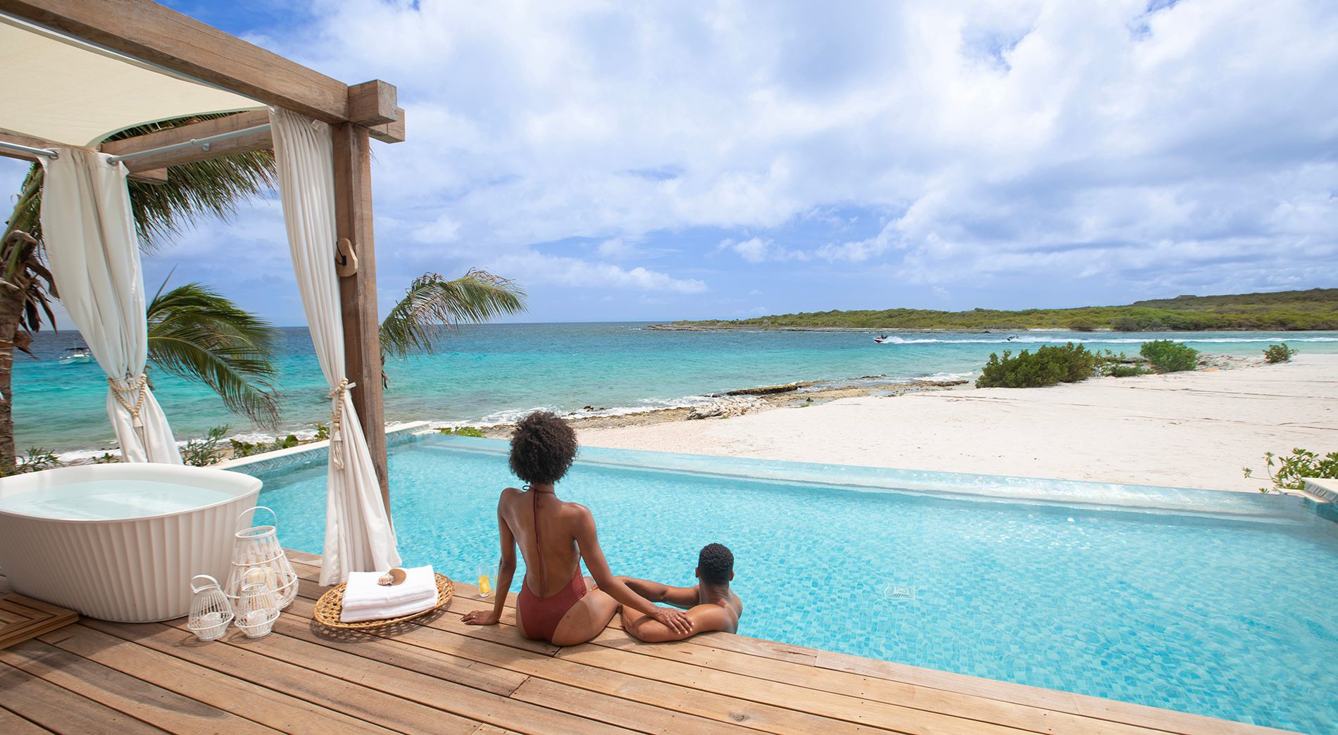 Sandals-Royal-Curacao_Awa-Seaside-Butler-Bungalow_Patio_1