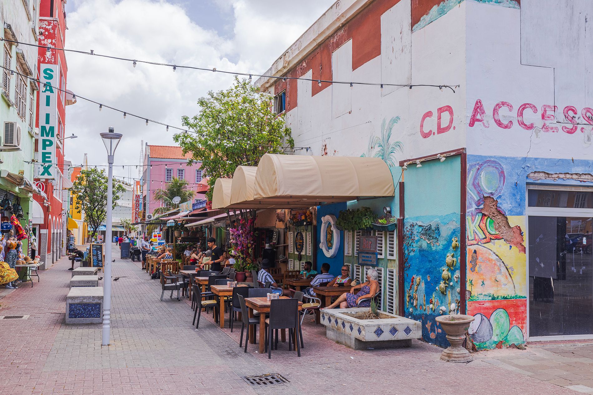 Exploring Willemstad Made Easy: A Handy City Guide For Travellers