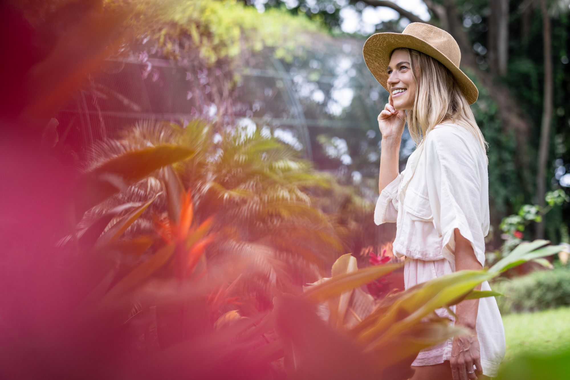 Mujer explorando al aire libre Saint Vincent