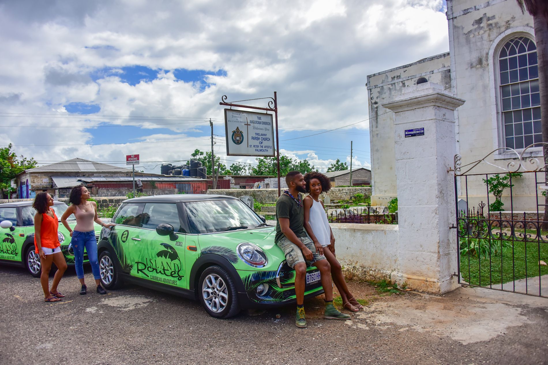 Top-42-Things-Montego-Bay--MINI-Cooper--1