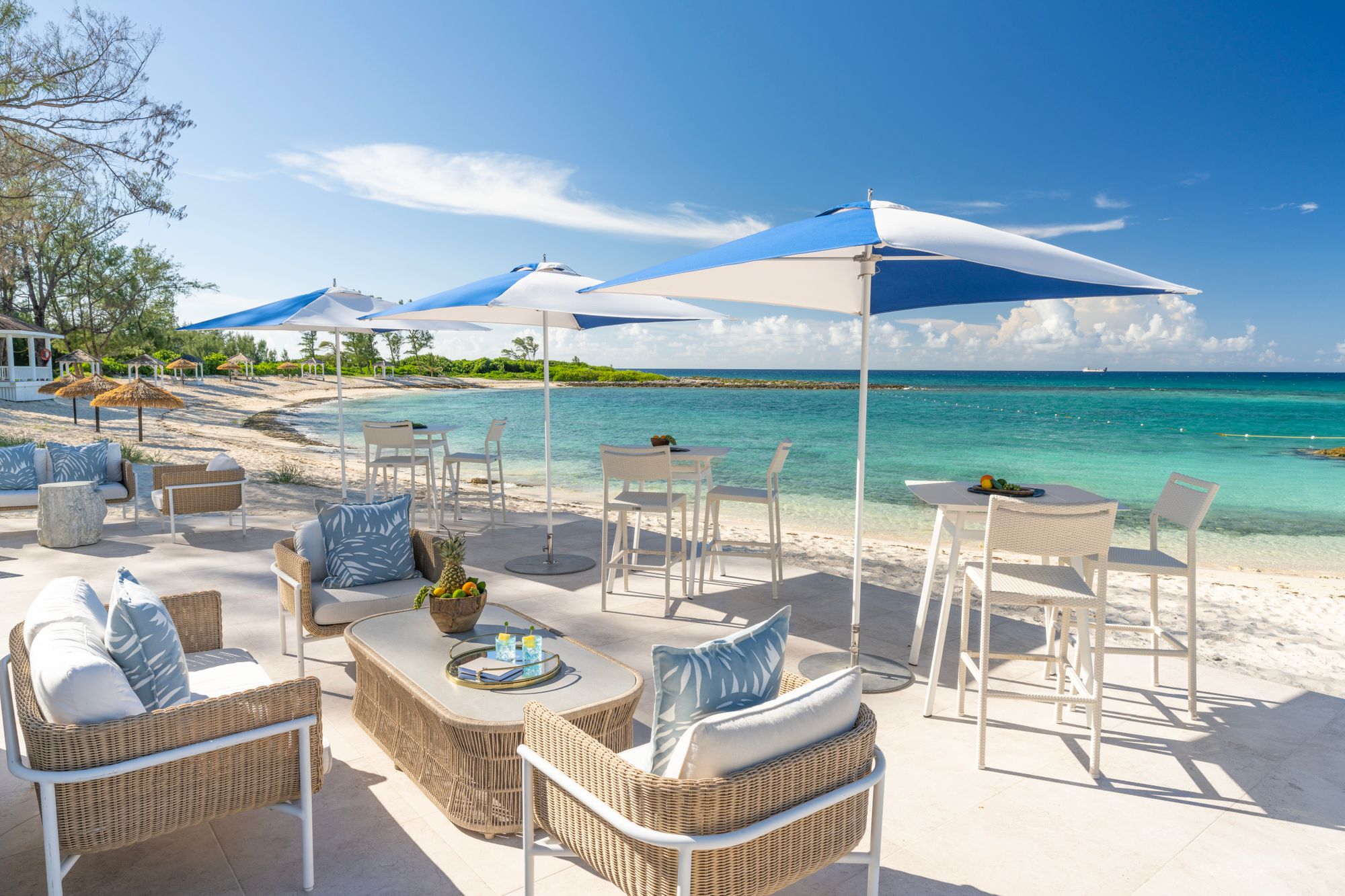 Sandals-Royal-Bahamian_Barefoot-Cay_Beach