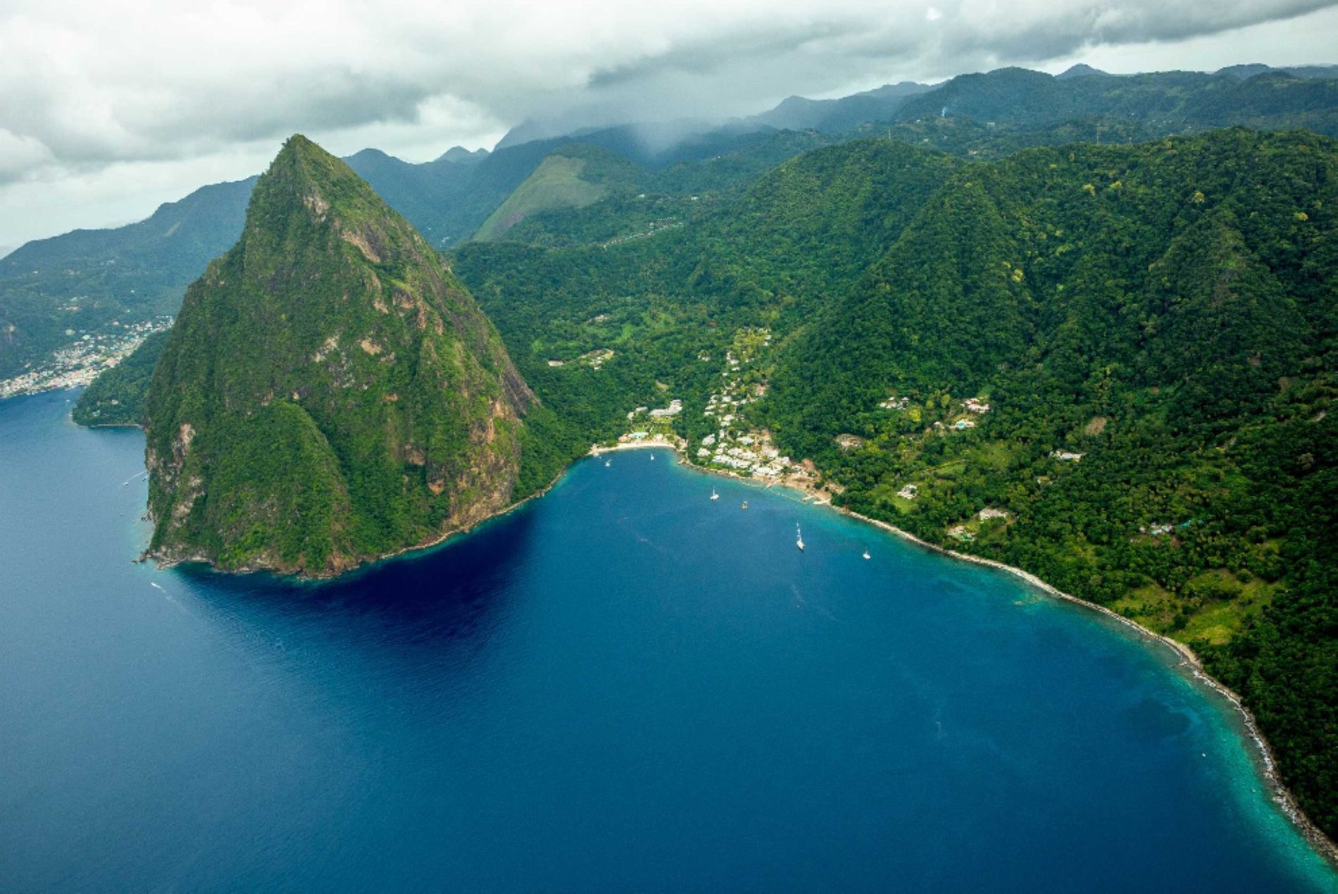 pitons-view-st-lucian-helicopter-island-routes