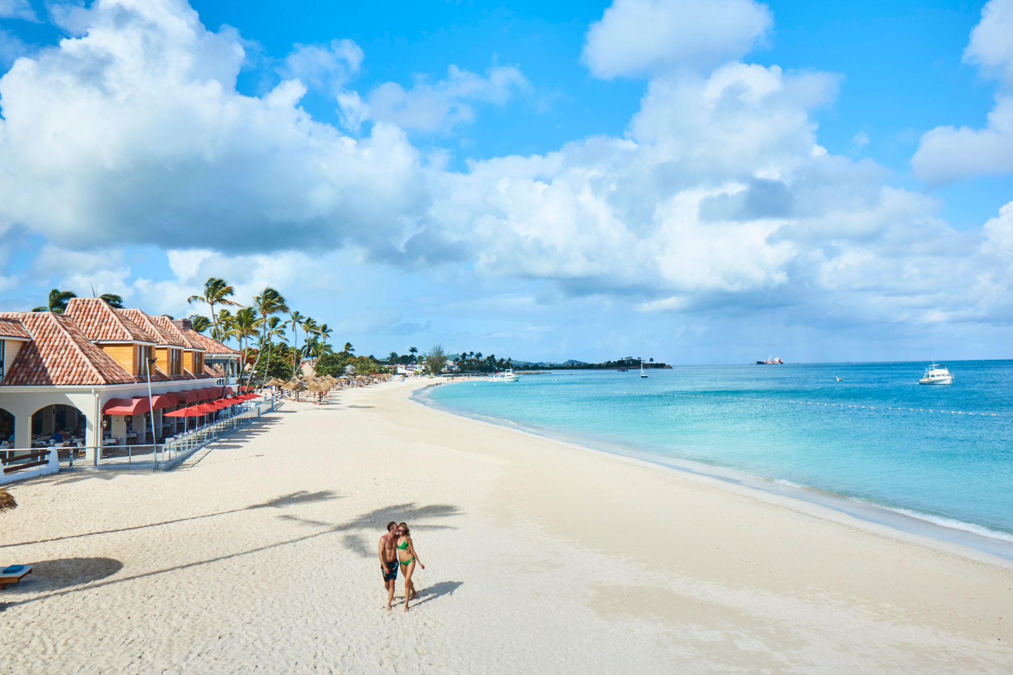 SAT-Lifestyle-Resort-Couple-Beach-3