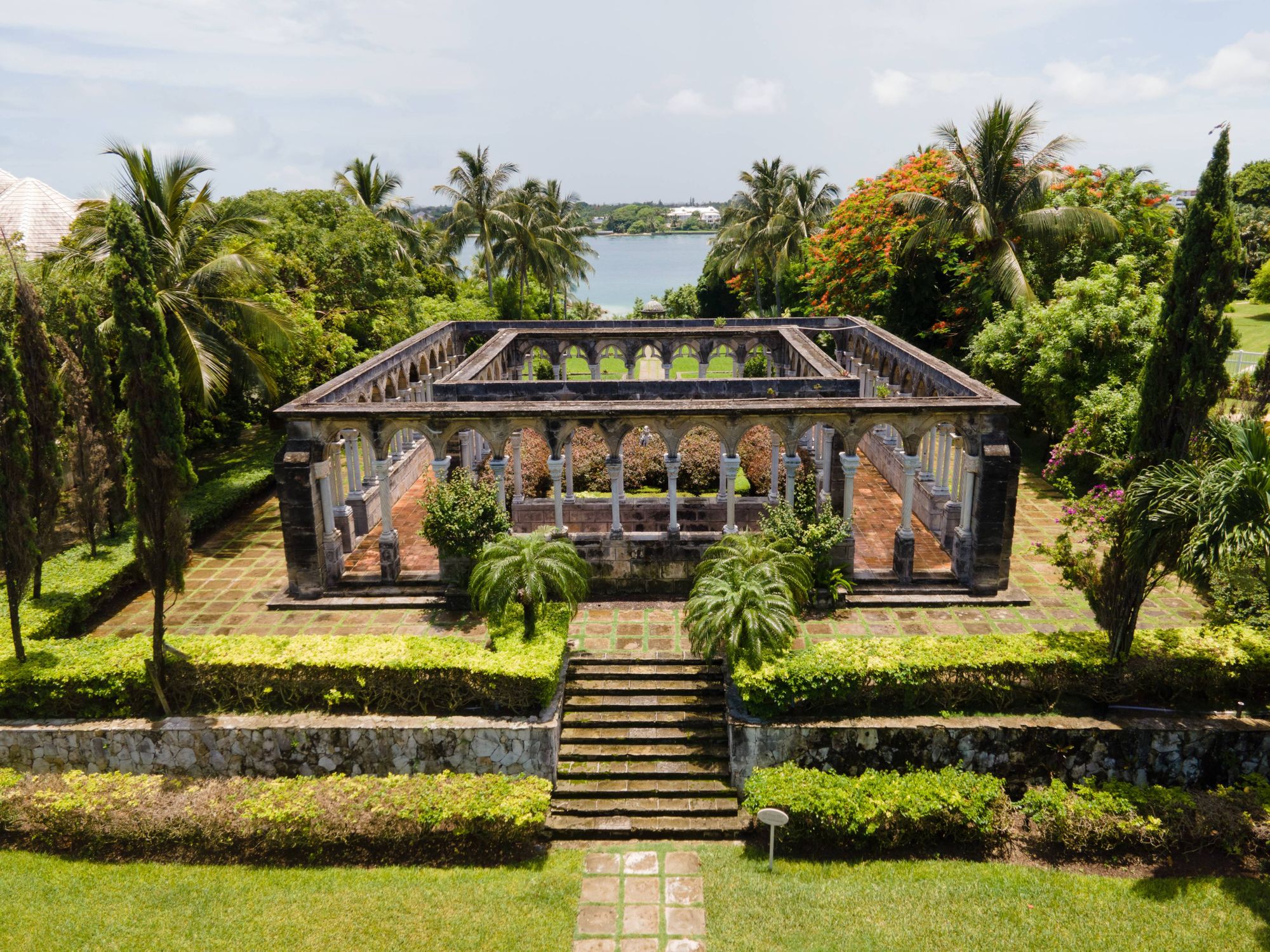 bahamas-cloisters