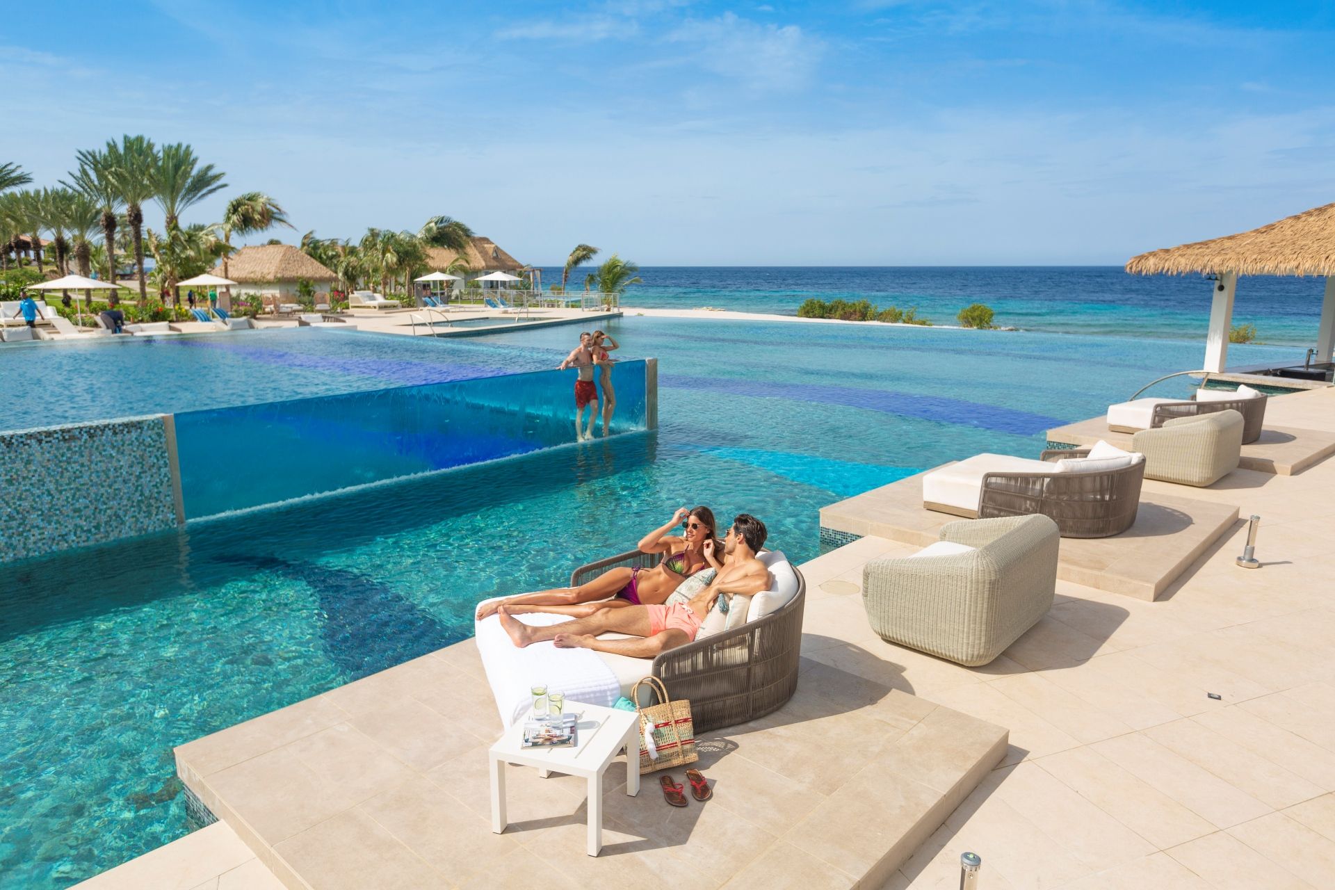 SCR-Lifestyle-Main-Douple-Infinity-Pool