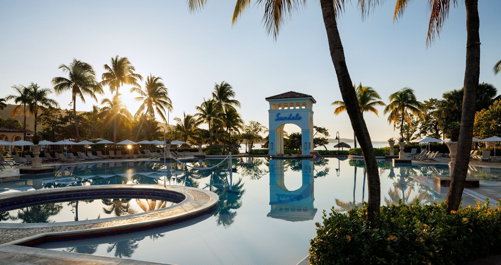 Web-Version-SSC-Pool-Pool-Swim-up-Bar-Tower-2